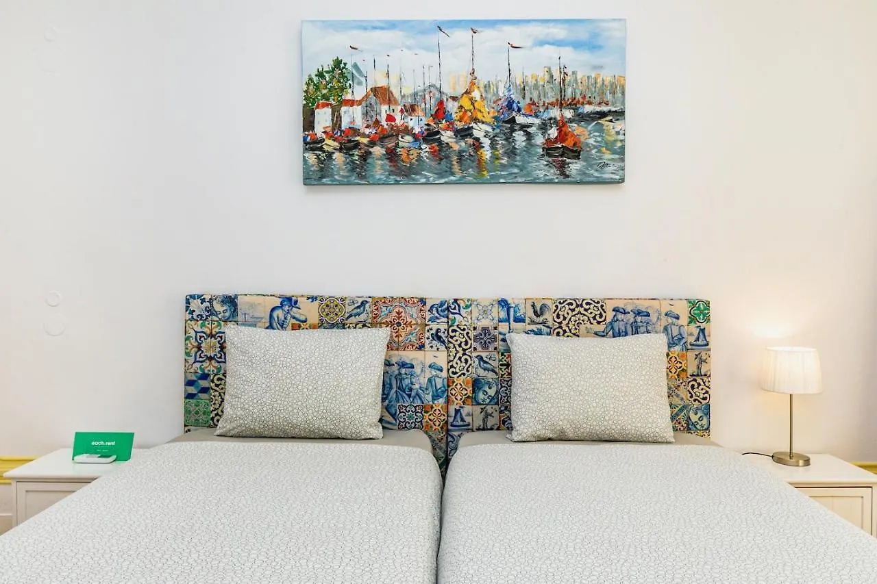 Rainbow Guesthouse 56 Lisbon Guest house